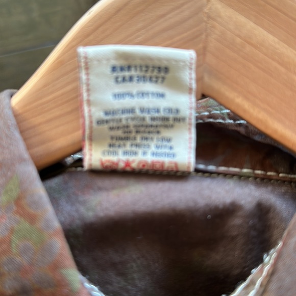 Very cool Long sleeve true religion shirt. - Picture 7 of 10